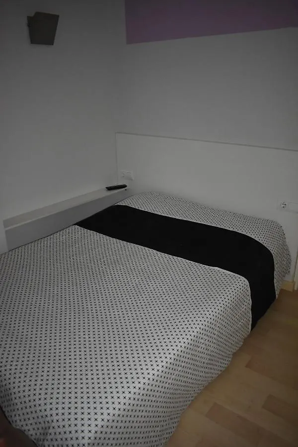 2 Min De La Plage Empuriabrava Apartment
